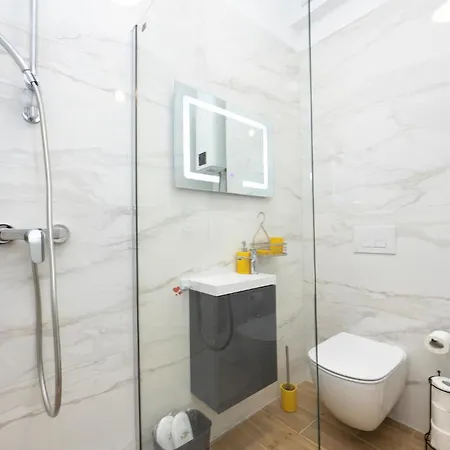 Awesome In Seget Donji Apartament *